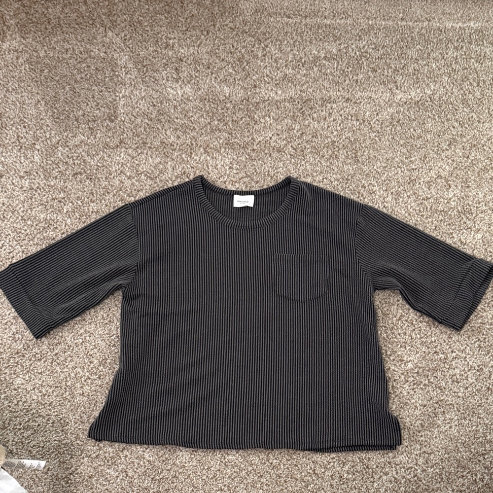 ANDREE BY UNIT Black and White Pinstripe Tee